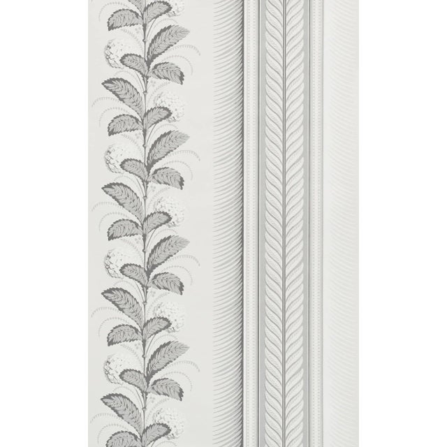 This listing is for a wallpaper sample only. If you'd like to purchase this wallpaper, please click here:...