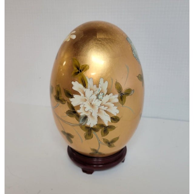 Ceramic Large Chinoiserie Gold Leaf Porcelain Egg With Birds & Chrysanthemums For Sale - Image 7 of 9