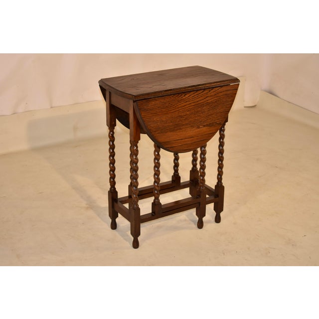 Edwardian English Oak Gate Leg Table, Circa 1900 For Sale - Image 4 of 8
