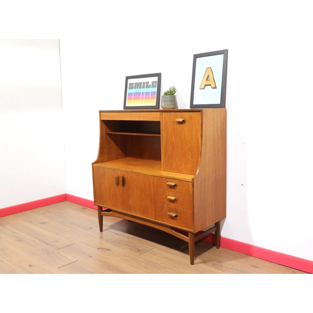 G Plan Mid Century Modern Vintage Teak Buffet Short Credenza by G Plan Danish Style For Sale - Image 4 of 15