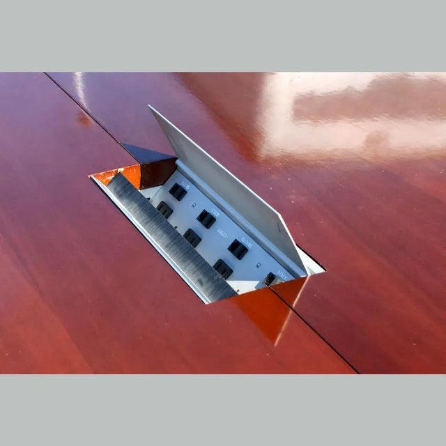 Late 20th Century Nicos Zogarphos for Zogaphos Walnut Round Conference Table For Sale - Image 5 of 6