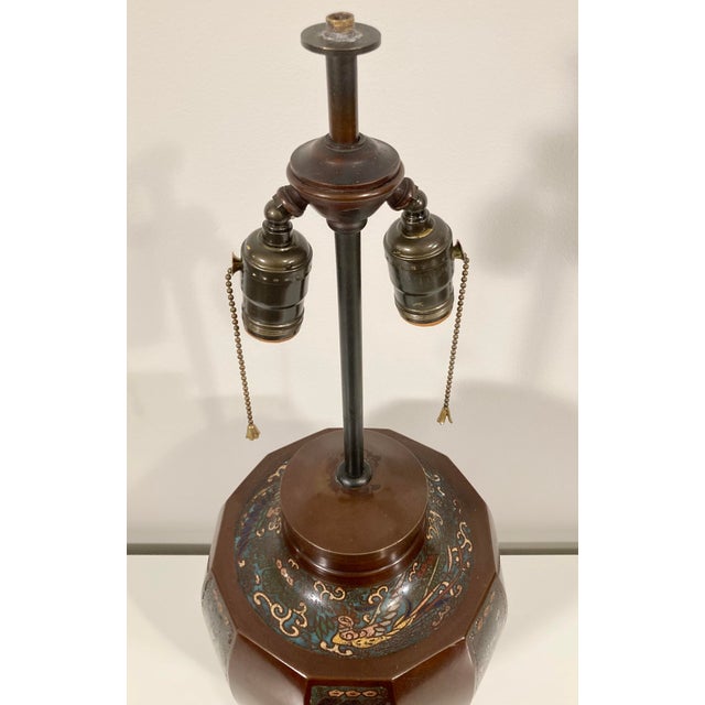 Early 19th Century Large Meiji Japan Bronze Champlevé Onagadori Urn Table Lamp For Sale - Image 4 of 5