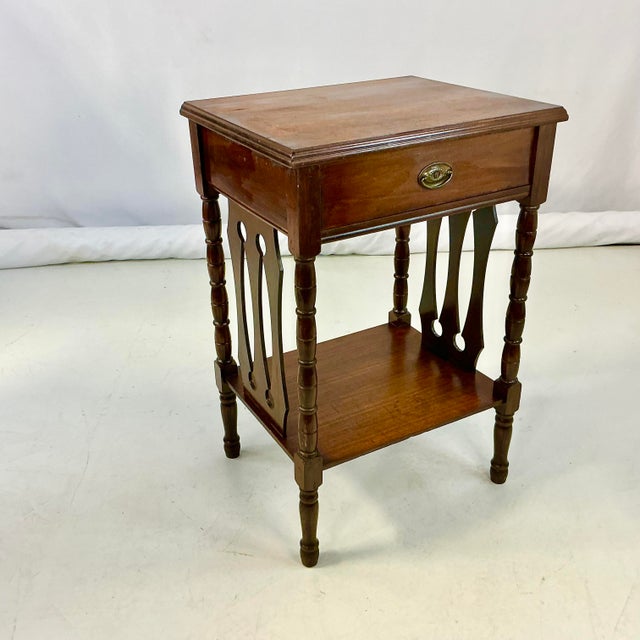 Early 1900s Antique English Traditional Hollywood Regency Victorian Side Table For Sale - Image 4 of 14