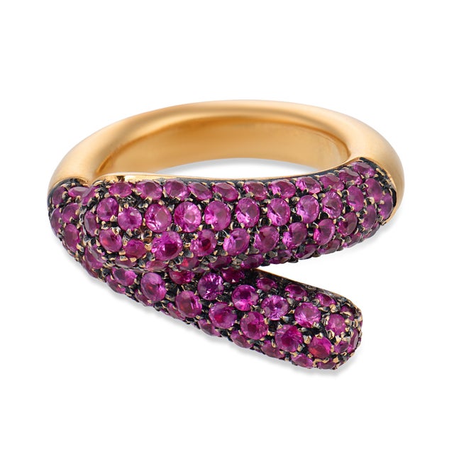 Contemporary Vintage Italian 3.50 Carat Pink Sapphire 18k Yellow Gold Bypass Ring, Size 6.5 For Sale - Image 3 of 6