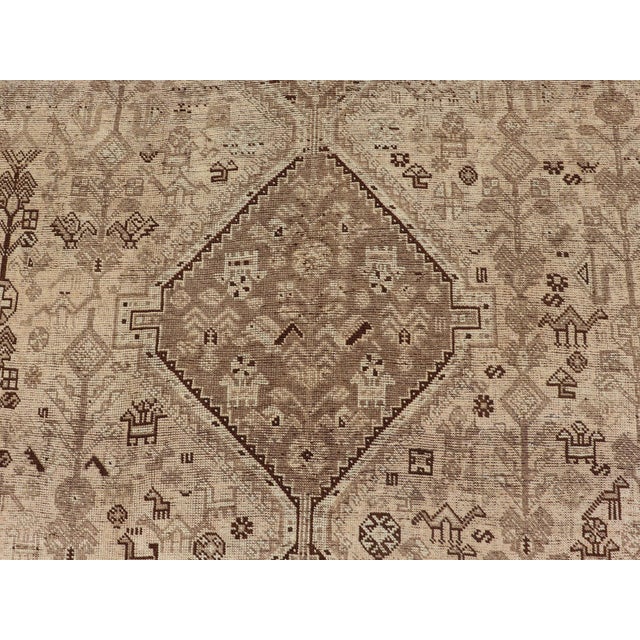 Textile Persian Shiraz Rug With Vertical Sub-Geometric Medallions in Earth Tones For Sale - Image 7 of 15