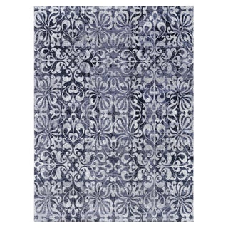 Modern Traditional Inspired Rug by Doris Leslie Blau For Sale
