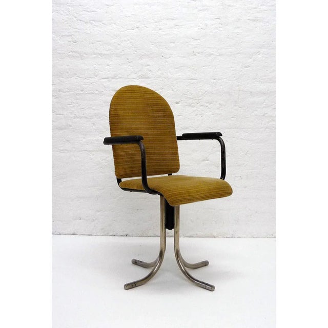 This office chair from the Dutch company Gispen has its original upholstery and dates to approximately 1930. This piece is...