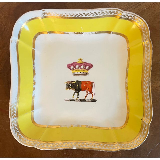Early 19th Century Antique Early 19th Century George III Coalport Porcelain Square Dessert Dish With Cow or Bull Crown Armorial Crest Circa 1810 For Sale - Image 5 of 10