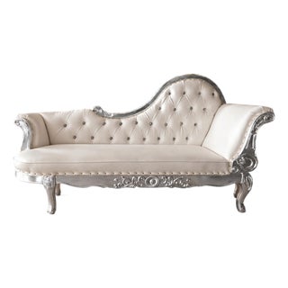 Elegant French Provincial White Tufted Chaise Lounge With Ornate Silver-Tone Frame For Sale