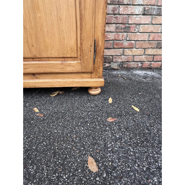 Wood 19th Century English Pine Cupboard For Sale - Image 7 of 12