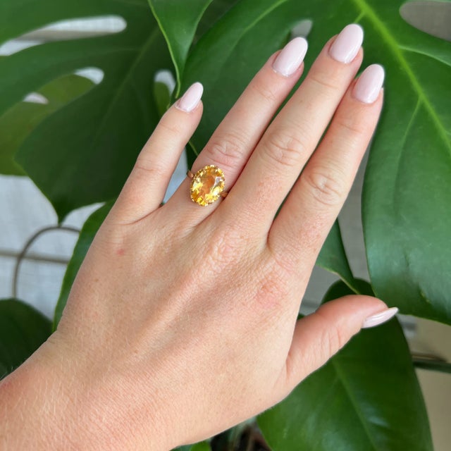 Contemporary Vintage Gold and Citrine Ring, Size 5.75 For Sale - Image 3 of 5
