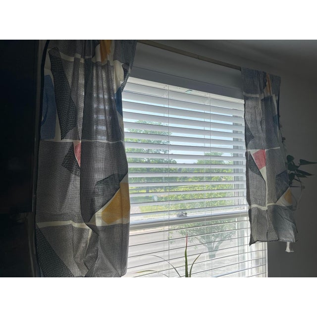 Memphis VTG 80s Marimekko Sine Geometric Cafe Curtain Panels 27x38 Memphis Dan River Set For Sale - Image 3 of 8