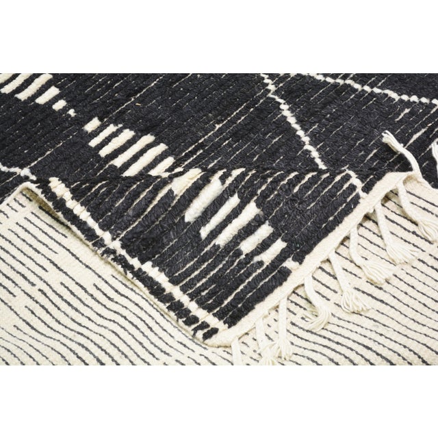 2000 - 2009 Moroccan Aleph Hand Knotted Wool Rug, 9'10"x13'9" For Sale - Image 5 of 5