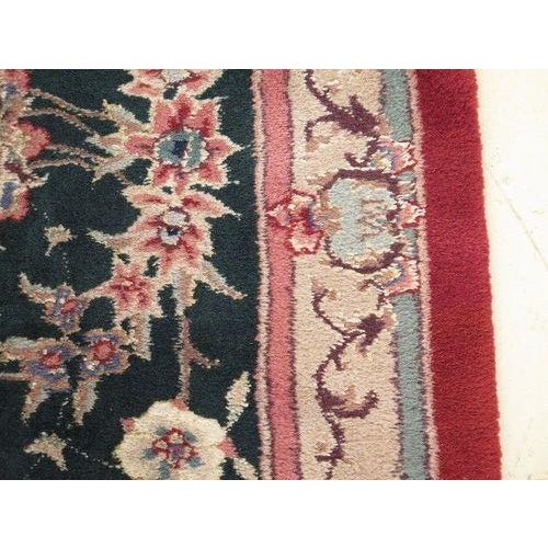 1980s Approx: 9 X 12 Wool Room Size Rug For Sale - Image 5 of 10