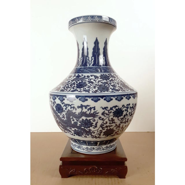 1930s Republic of China Porcelain Dragon Fenghuang Fengweizun For Sale - Image 5 of 11