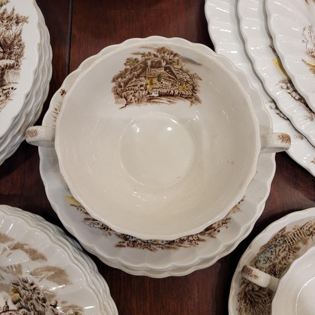 1940s Dinnerware Set from Johnson Bros Porcelain, 1940s, Set of 81 For Sale - Image 5 of 18