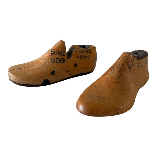 Pair of Vintage Wooden Shoe Forms or Shoe Lasts For Sale