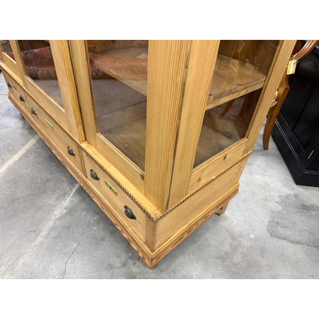 Antique Library Display Case, 1880s For Sale - Image 17 of 18