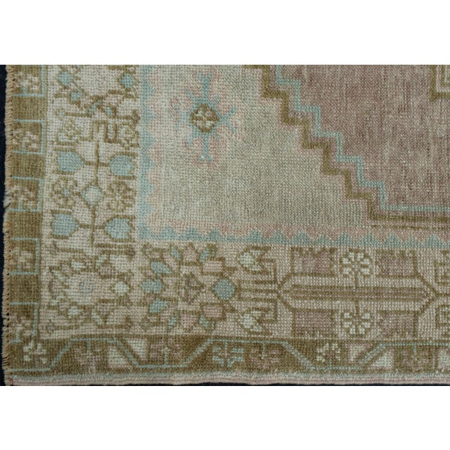 Turkish Vintage Anatolian Rug 4' x 6'5" #17115 For Sale - Image 4 of 8