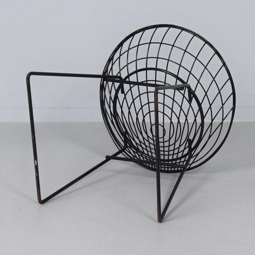 Metal Black KM05 Wire Stool by Braakman & Dekker for Pastoe, 1960s For Sale - Image 7 of 11