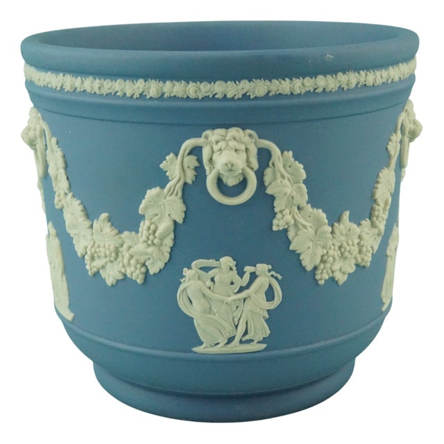 Neoclassical Cachepot Vase in Blue Jasperware with Classical Scenes from Wedgwood, Staffordshire, England, 1920s For Sale
