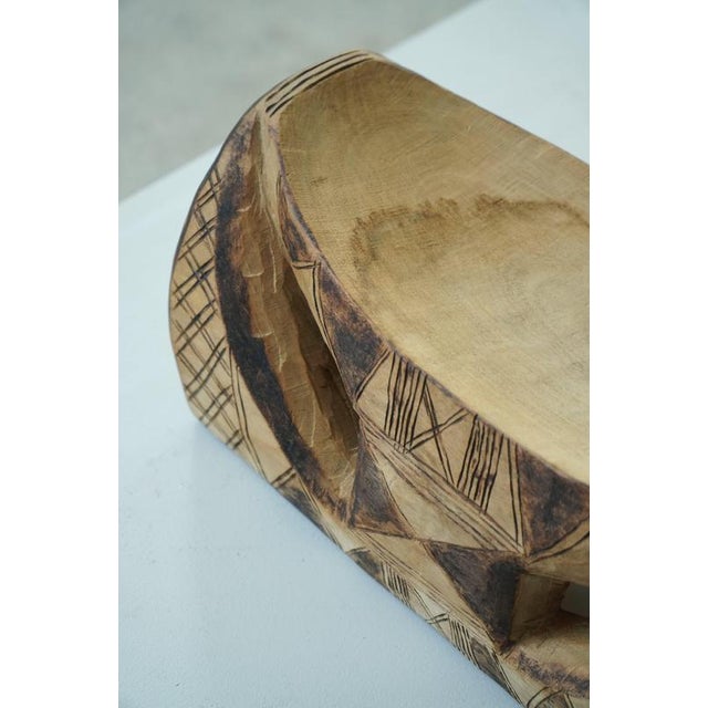 Sculptural Hand-Carved African Wooden Stool with Geometric Decoration, 1950s For Sale - Image 11 of 17