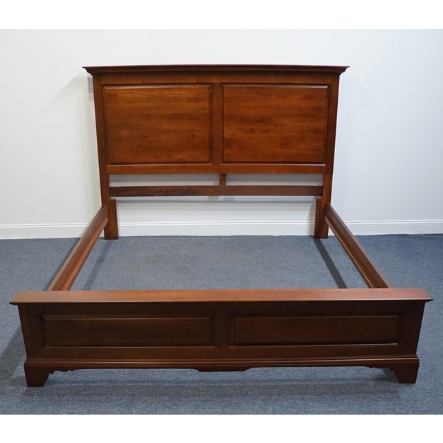 American Kincaid Furniture Early American Traditional Style King Size Bed W. Cherry Finish 79-132 For Sale - Image 3 of 10