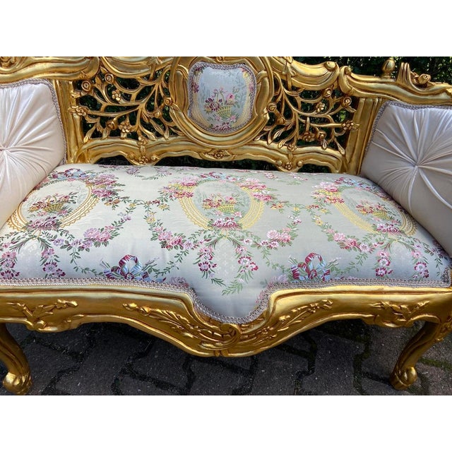 French Vintage French Louis XVI Settee in Gilded Beech Wood, Mint Damask & Cream Velvet For Sale - Image 3 of 11