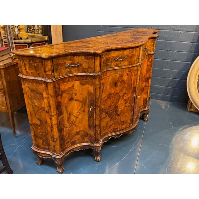 Early 20th Century Italian Burl Walnut Shaped Buffet For Sale In Dallas - Image 6 of 6