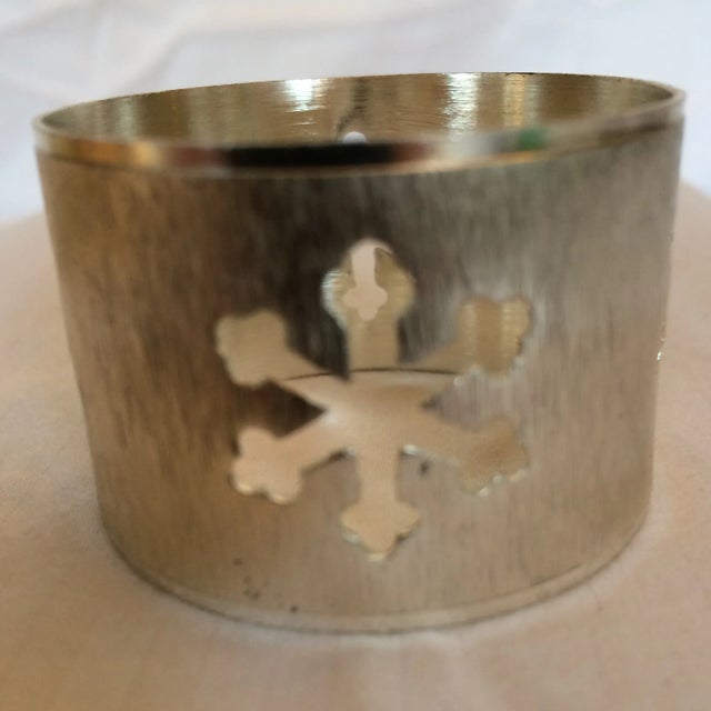 Contemporary Silver Plated Snow Flake Napkin Rings by Kemp & Beatley - Set of 12 For Sale - Image 3 of 13