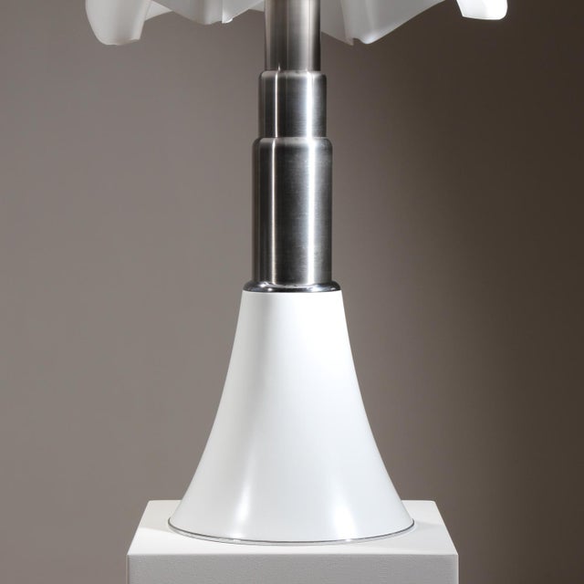 Martinelli Luce Pipistrello 620 Lamp with Acrylic Glass by Gae Aulenti for Martinelli Luce, Italy, 1965 For Sale - Image 4 of 18