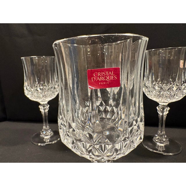 2010s Crystal Wine Goblets From French Maker Cristal D’Arques in the Longchamp Pattern - Set of Four For Sale - Image 5 of 6