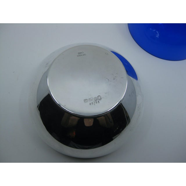 Metal 1950s Vintage Mid-Century Modern Birds Sterling Silver Mayonnaise Bowl With Cobalt Color Glass Liner Bowl For Sale - Image 7 of 10