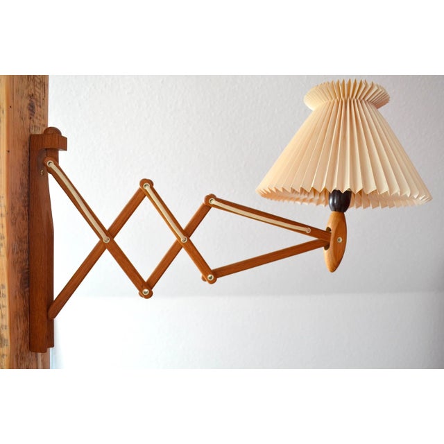Danish Oak and Plastic Sconce by Erik Hansen for Le Klint, 1960s For Sale - Image 6 of 6