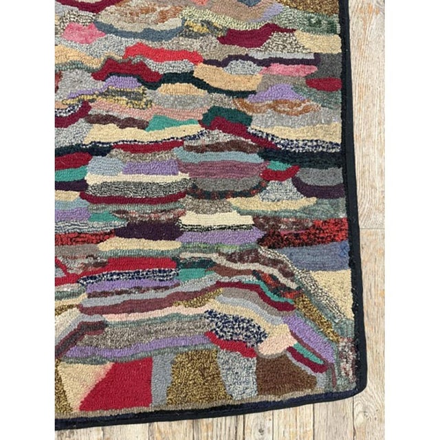1880s Traditional American Geometric Folk Art Multicolor Antique Hooked Wool Rug For Sale - Image 4 of 6