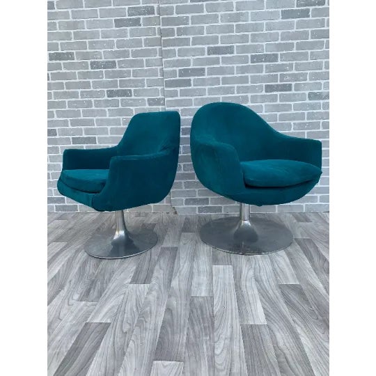 Teal Mid Century Modern Aluminum Swivel Tulip Base Side Chairs Newly Reupholstered - Set of 2 For Sale - Image 8 of 10
