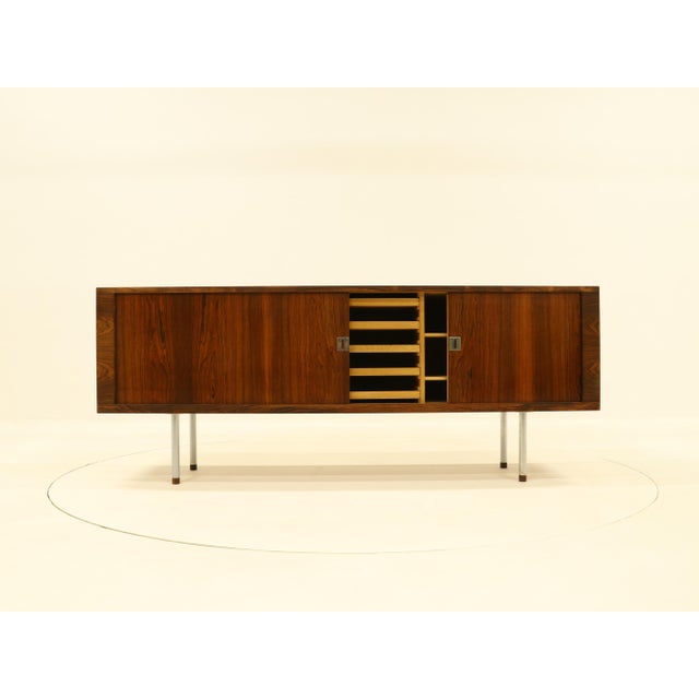 Model RY 25 Sideboard in Rosewood by Hans Wegner for RY Mobler, Denmark, 1960s For Sale - Image 4 of 18
