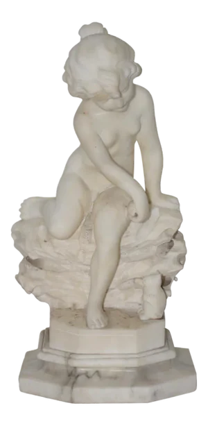 19th to Early 20th Century Marble Sculpture Young Child W/ Kitten C.1920