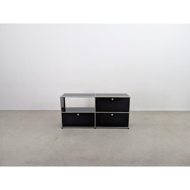We are offering a beautiful USM Haller sideboard in size 2x2 with three doors for sale. The sideboard has been...