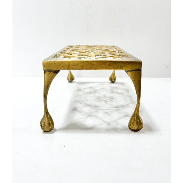 Vintage Brass Plant Stand Riser Footman - Ornate Pierced Scrollwork – Tabletop Riser For Sale - Image 10 of 10