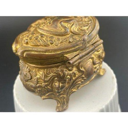 Metal Antique Brass Cherub Jewelry Casket Footed Trinket Box Art Nouveau Figural Putti For Sale - Image 7 of 18
