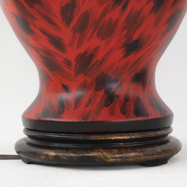 Pair of Vintage Hand Painted Red and Black Tortoiseshell Pattern Porcelain Table Lamps With Wood Bases For Sale - Image 9 of 12