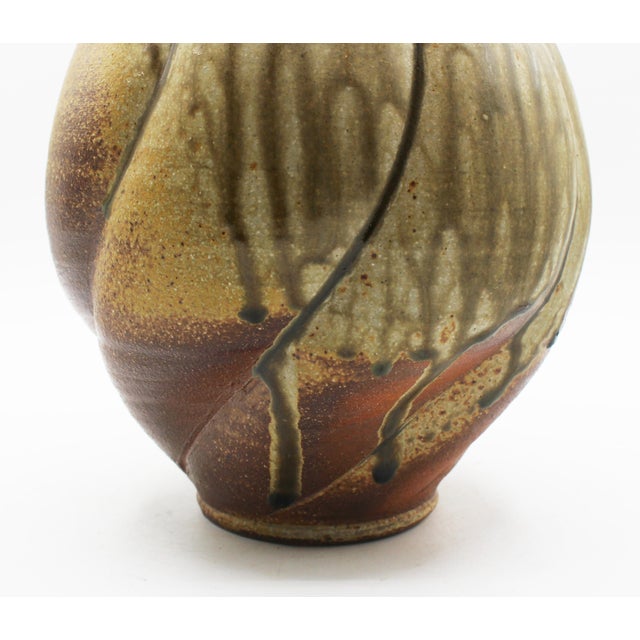 1994 Swirlled Body Pottery Frogskin Vase by Ben Owen III For Sale In Raleigh - Image 6 of 7