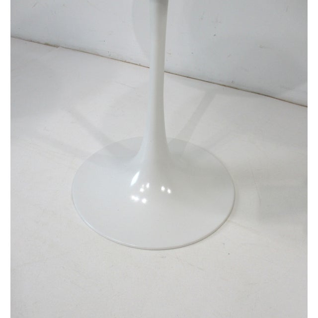 Mid 20th Century Burke Tulip Side Table in the Style of Saarinen and Knoll (D) For Sale - Image 5 of 9