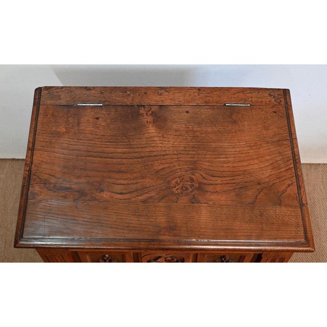 Small Renaissance Oak Chest, Early 1900s For Sale - Image 5 of 18