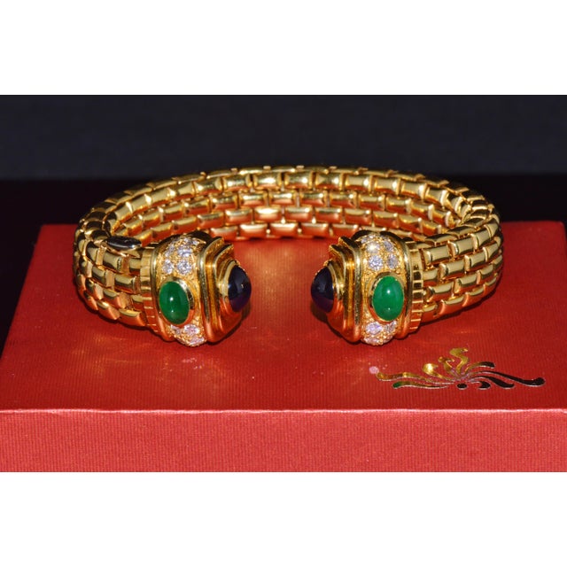 Vintage Fope Flex’it Natural 5.20ct Diamond Sapphire Emerald 18k Gold Open Cuff Bracelet For Sale - Image 9 of 14