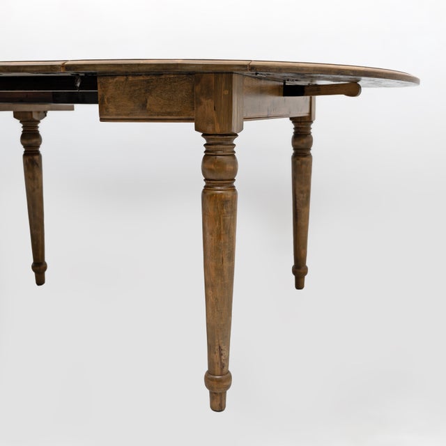 Antique Tuscan Elm Extendable Round Dining Table with Five Leaves, 1900 For Sale - Image 14 of 15