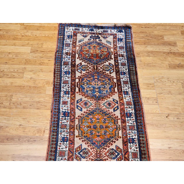 Beige Vintage Serab Runner, Hand-Knotted Wool, Geometric Medallion Pattern, Ivory & Blue, 3x11 For Sale - Image 8 of 14