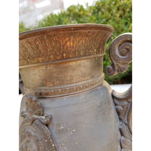Mid 19th Century Renaissance Revival Urn For Sale In San Antonio - Image 6 of 10