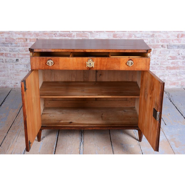 Empire Cabinet in Oak, Spruce, Mahogany Veneer and Brass, Austria, 1810s For Sale - Image 4 of 17